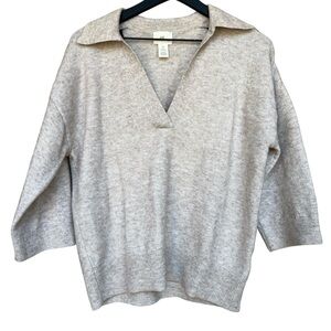 H&M 3/4 sleeve v-neck sweater Size Small Beige